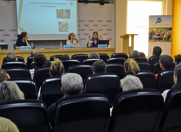 María José Gómez Díaz; Pilar Tigeras Sánchez y María Ruíz del Árbol.